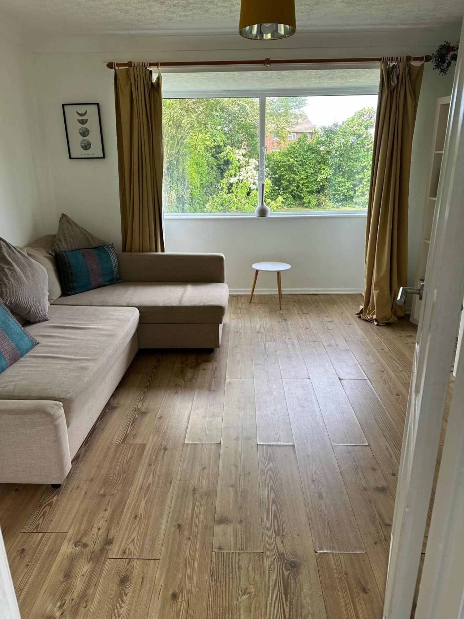 House Number 8 Sleeps Up To 6 People With Smart Tvs In Every Room Wellington  Dış mekan fotoğraf